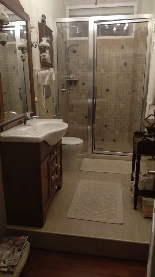Bed and Breakfast La Posadina House A Cagliari Locazioni Turistiche Brevi Exterior foto