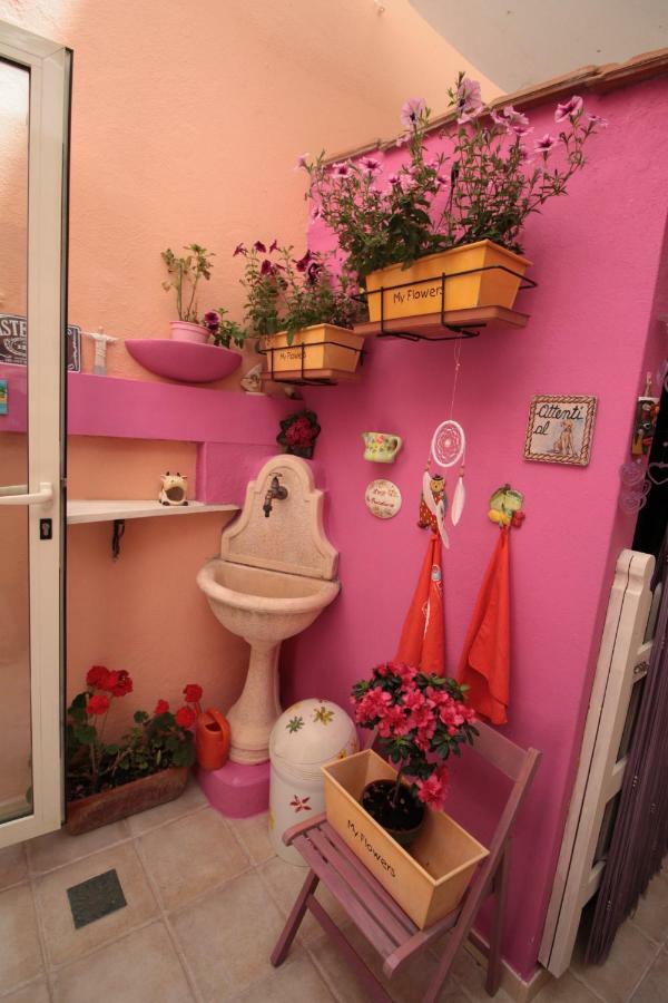 Bed and Breakfast La Posadina House A Cagliari Locazioni Turistiche Brevi Exterior foto